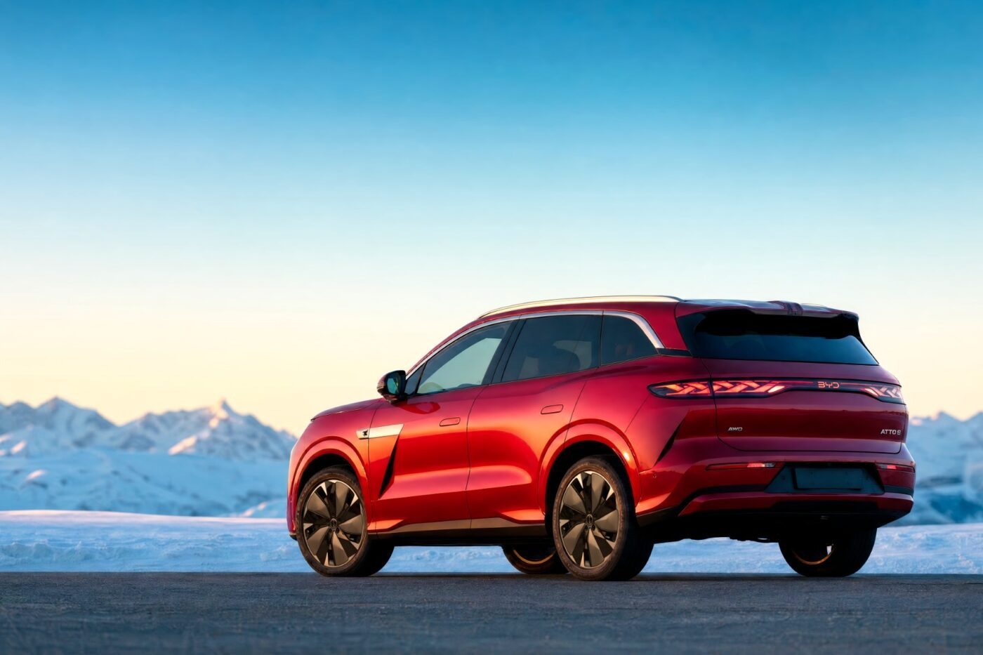 BYD unveils Atto 8 SUV with Flash Charging for Europe
