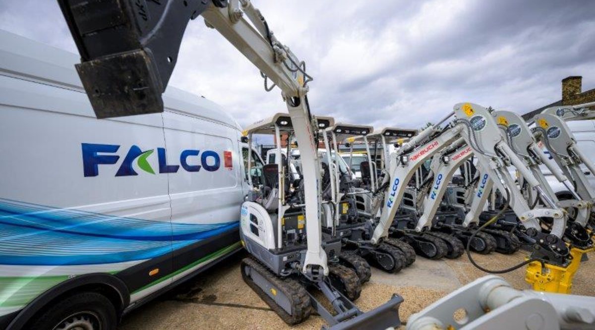 Falco Construction in the UK takes delivery of 15 Takeuchi electric mini excavators