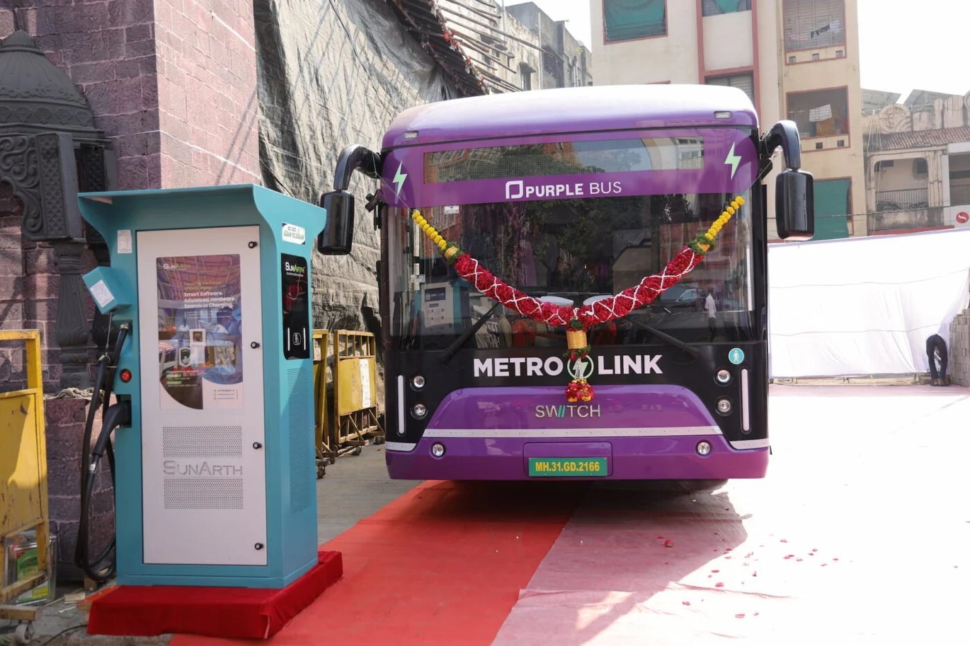 Switch Mobility delivers first six intercity electric buses to Purple Bus