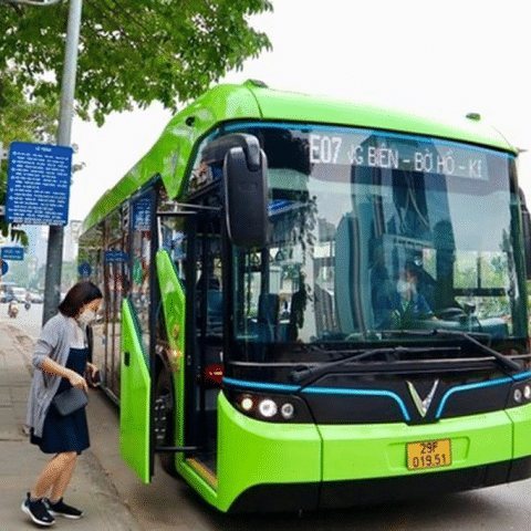 Hanoi deploys 53 VinFast electric buses