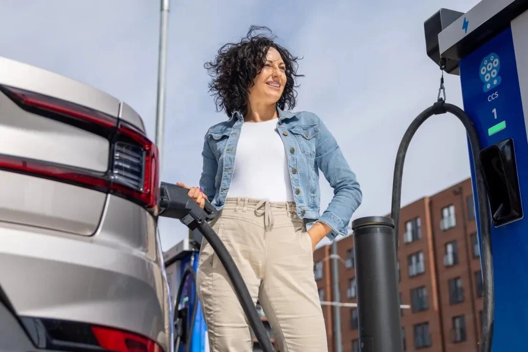 Source signs roaming agreement with GreenFlux for UK charging hubs