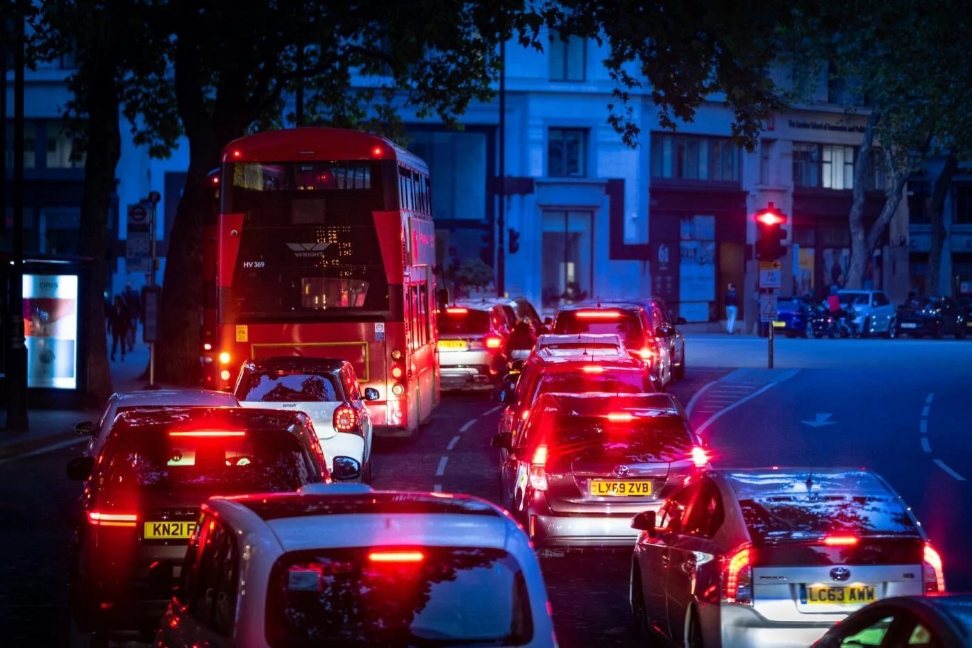 TfL consults on requiring electric vehicles for new ride-hailing licences from 2028