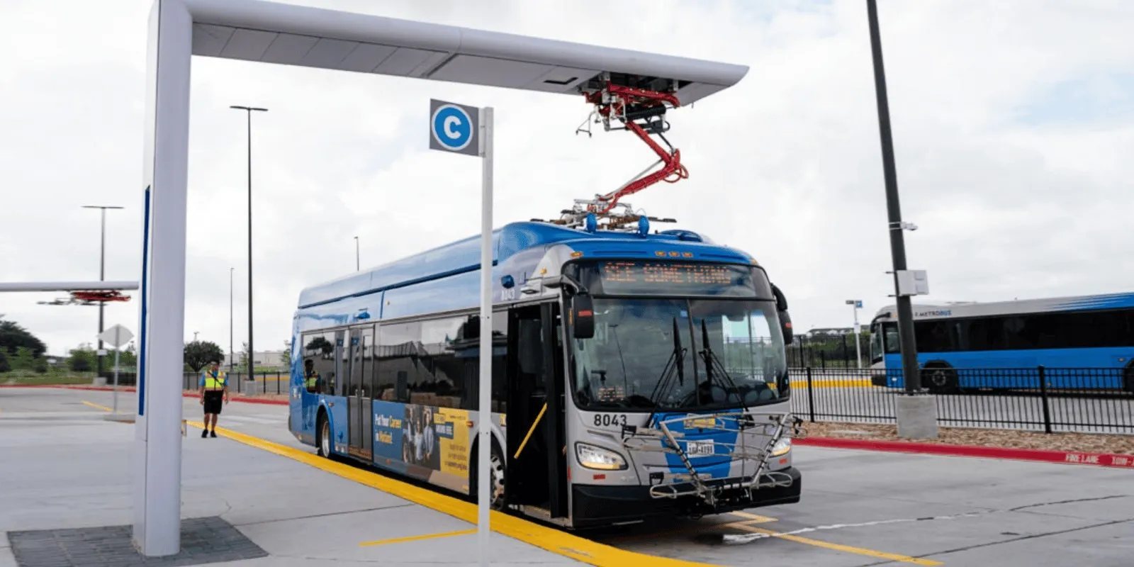 CapMetro opens overhead wired charging for Austin electric bus fleet