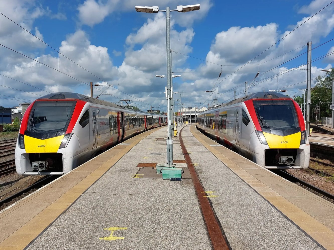 Stadler extends maintenance contract for Greater Anglia FLIRT trains