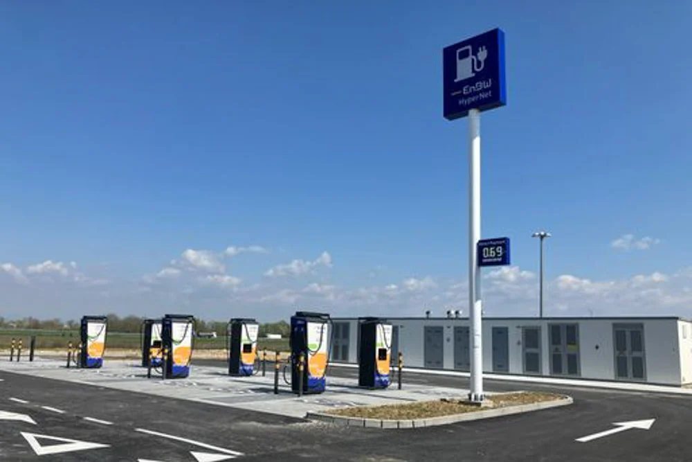 E.ON acquires Smatrics EnBW Italia charging parks in northern Italy